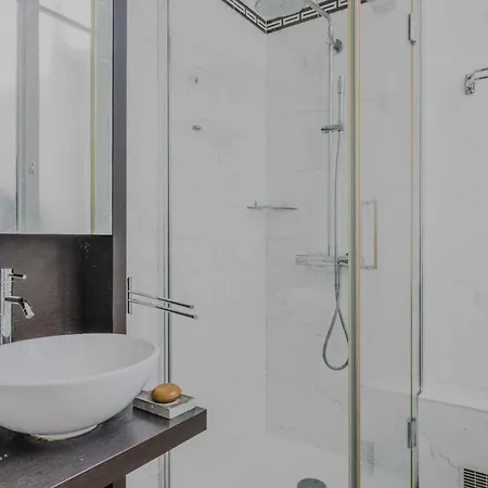 Bohemian Chic - Near The Champs-elysees Apartment Paris