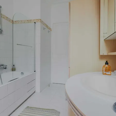 Bohemian Chic - Near The Champs-elysees Apartment *