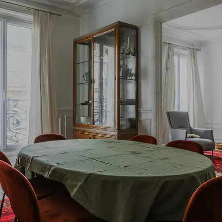 Bohemian Chic - Near The Champs-elysees Apartment *