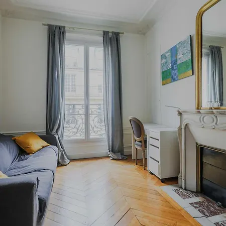 Bohemian Chic - Near The Champs-elysees *